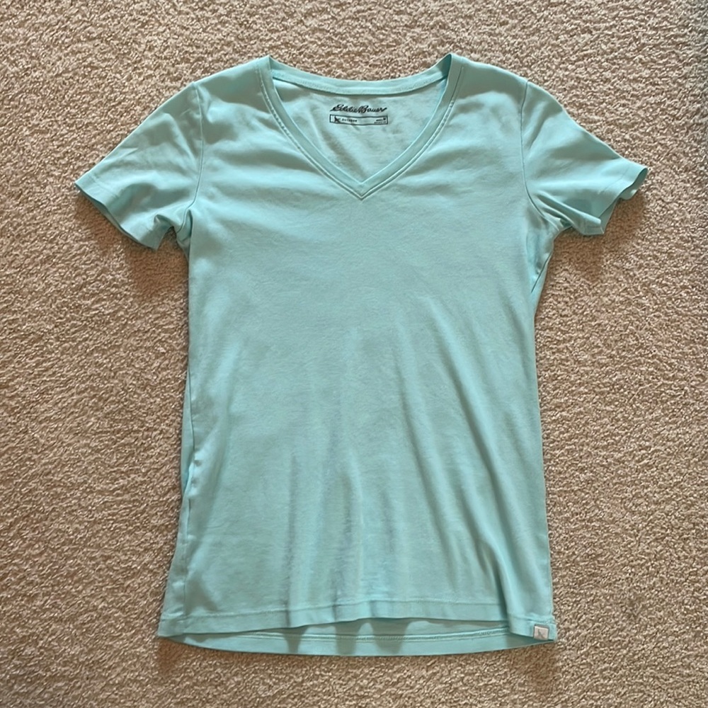 Light blue V-neck-M